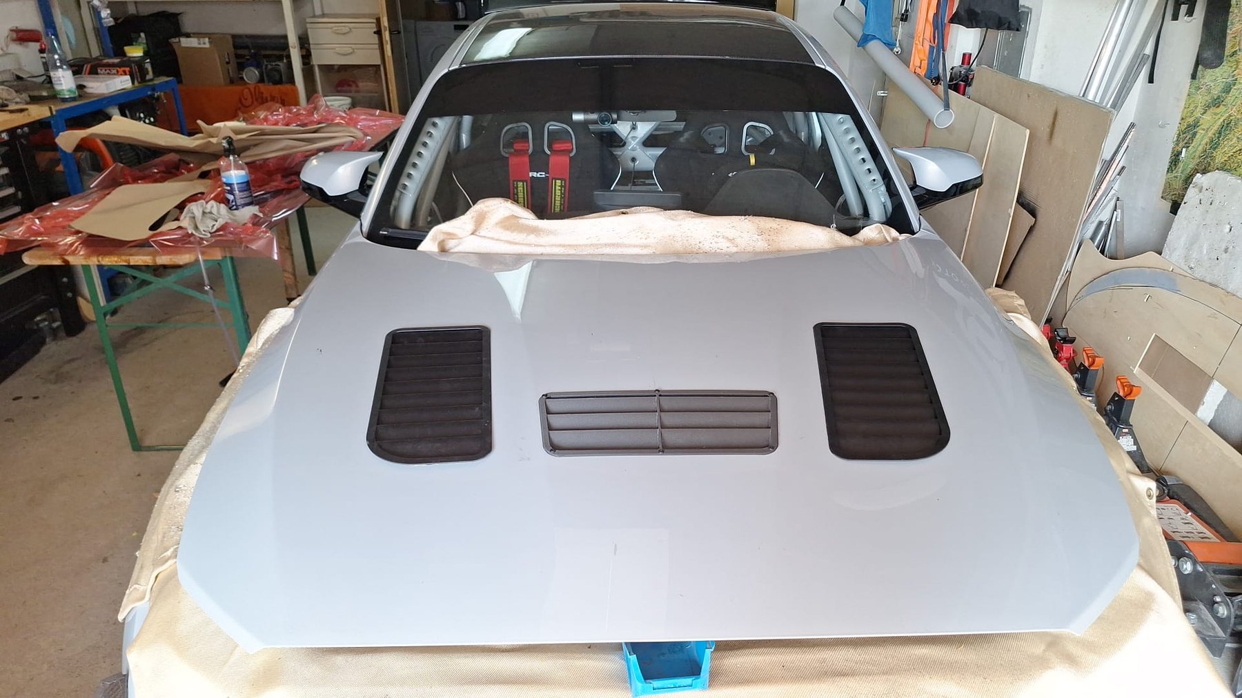 Installed bonnet vent package